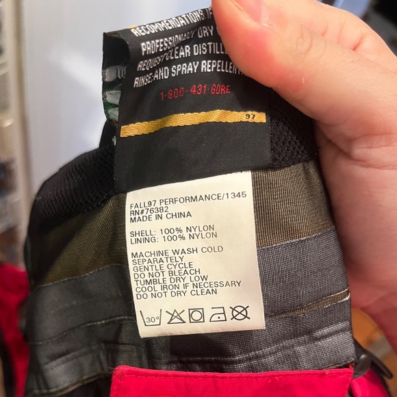 VTG Timberland Rain Jacket - Picture 13 of 14